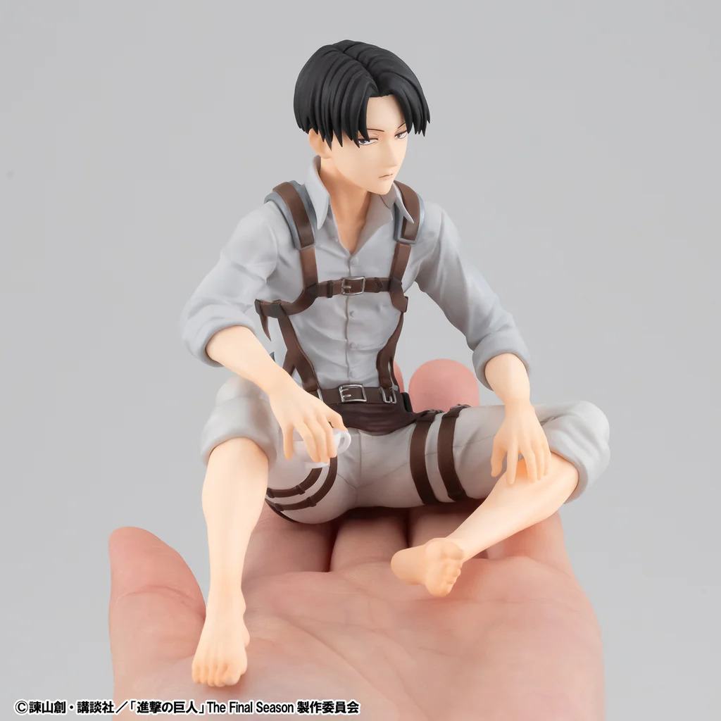 ATTACK ON TITAN PALM SIZE SQUAD CAPTAIN LEVI G.E.M. STATUE