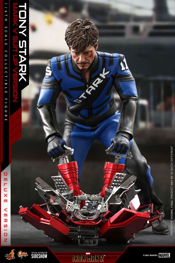 MARVEL - Tony Stark (Mark V Suit Up) Deluxe - Action Figure 31cm