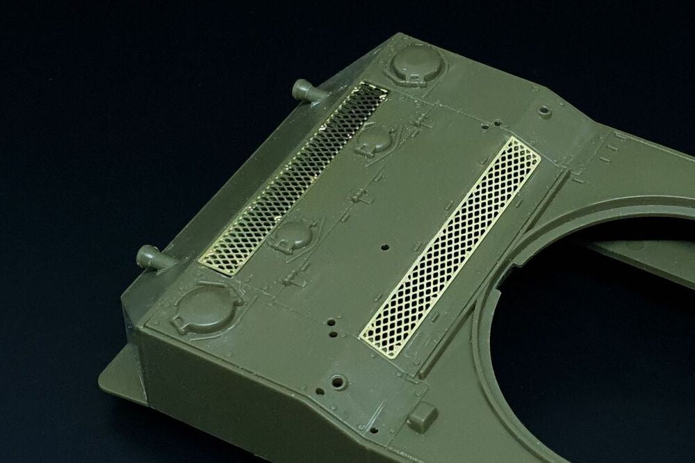 U.S.Howitzer Motor Carriage M8 - Grills and basket (Tamiya kit)