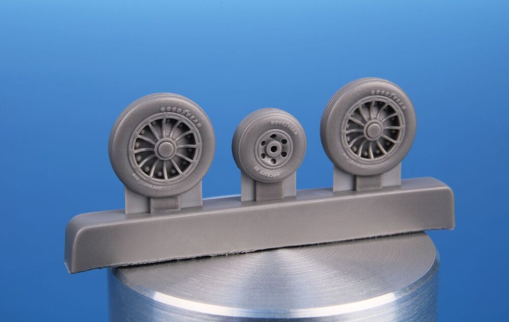 F9F Cougar Correction Wheels / for Kitty Hawk kits