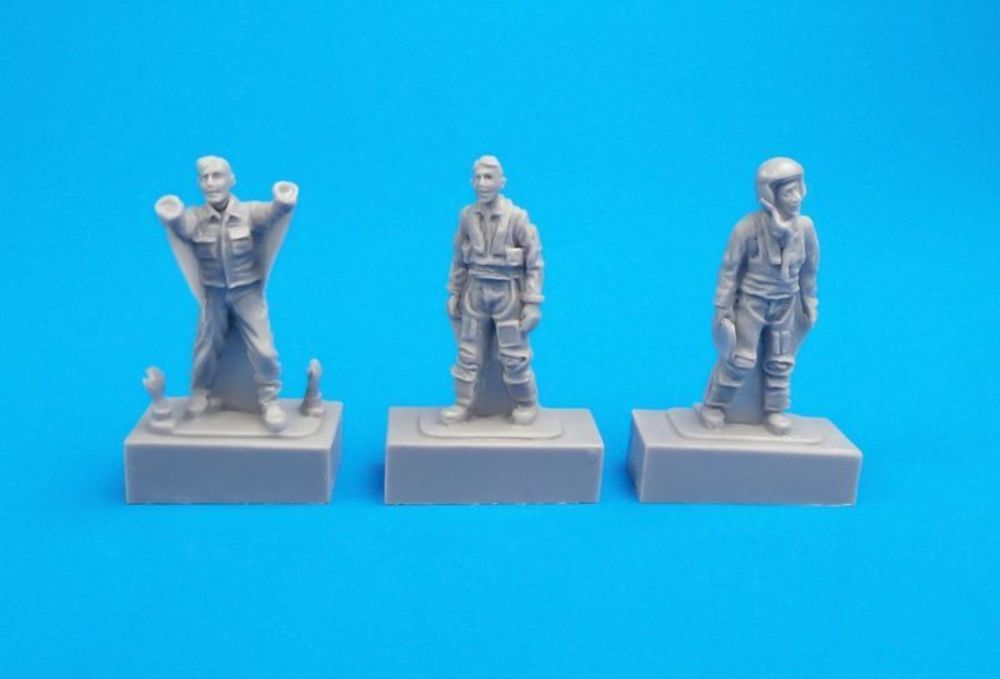 Two French Pilots and a Mechanic