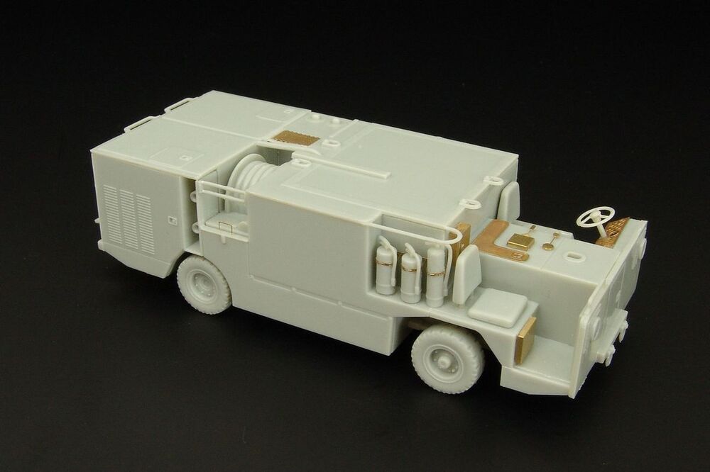 P25 USN carrier deck fire engine