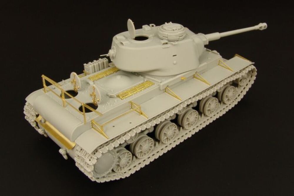 Pz Kpfw 756( r ) KV-1 HobbyBoss