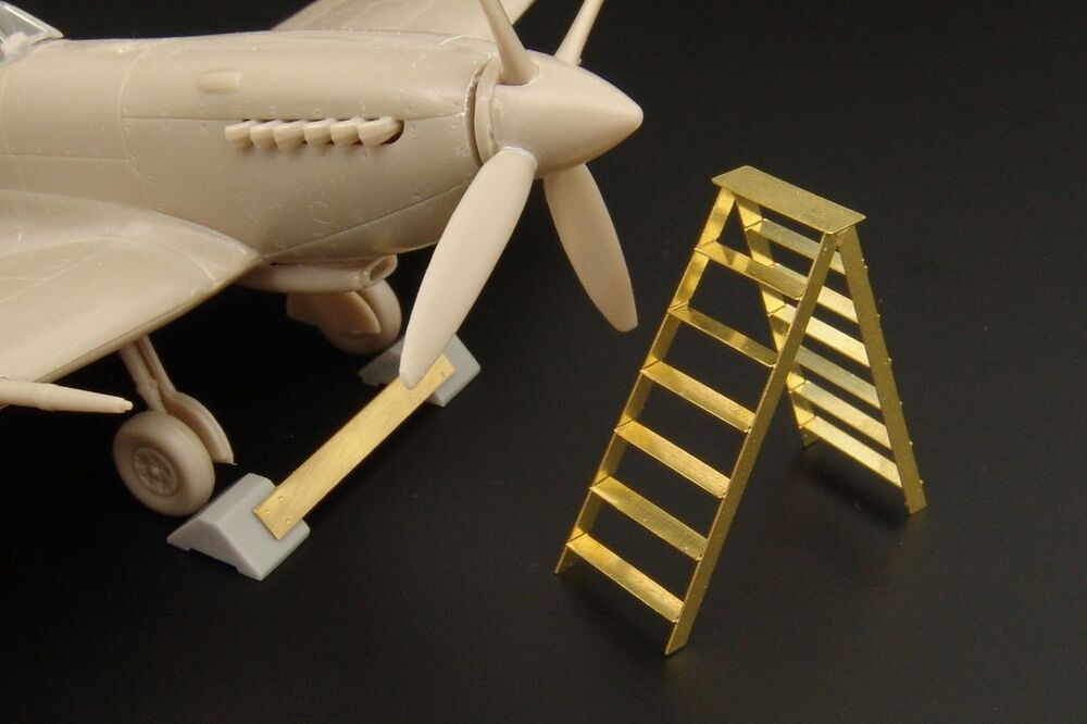British wheel chock - ladder