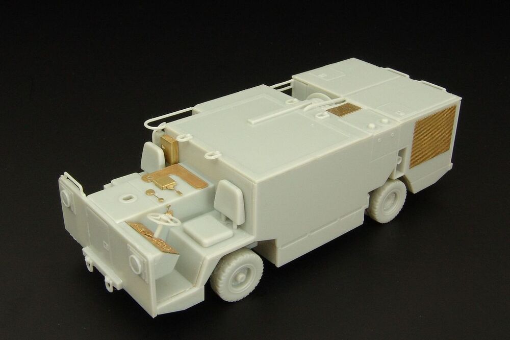 P25 USN carrier deck fire engine