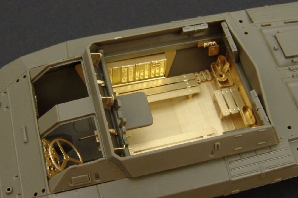 U S M20 Armored car INTERIOR set