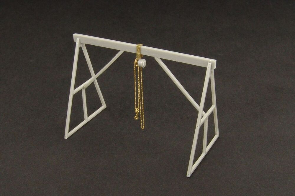 U S Airfield crane