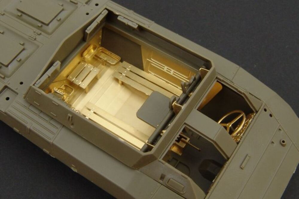 U S M20 Armored car INTERIOR set