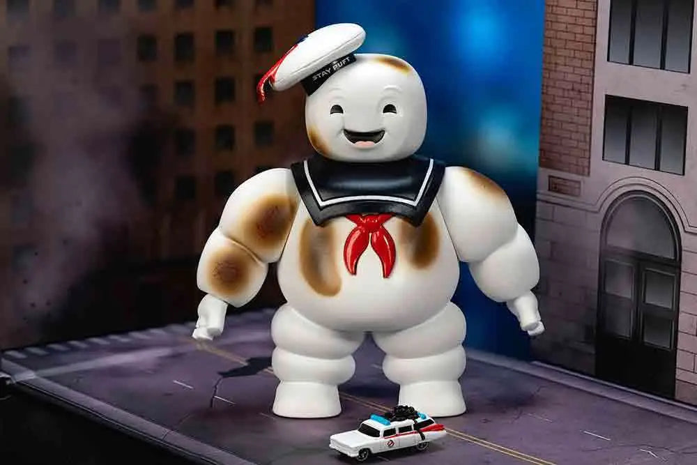 GHOSTBUSTERS ECTO 1 & STAY PUFT DIORAMA NANO SCENE