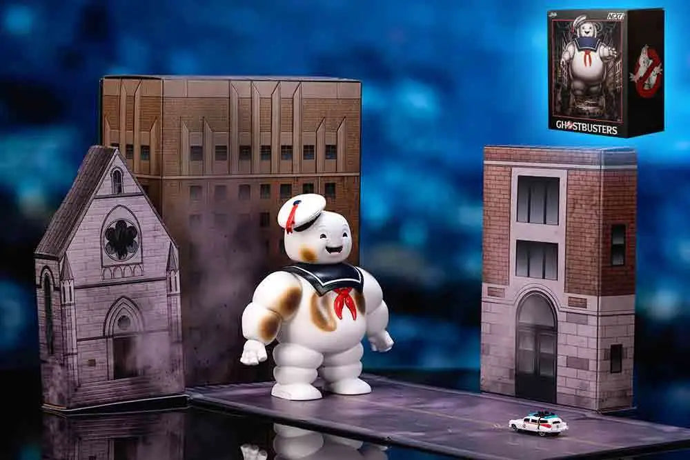 GHOSTBUSTERS ECTO 1 & STAY PUFT DIORAMA NANO SCENE
