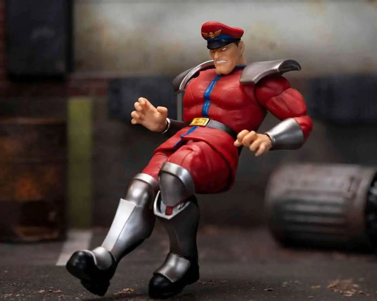 STREET FIGHTER 2 MR BISON 1/12 DELUXE ACTION FIGURE