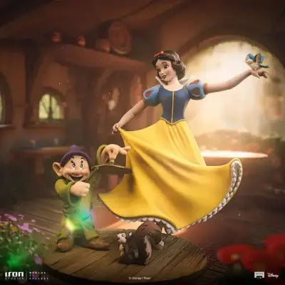 DISNEY CLASSIC SNOW WHITE ANDTHE SEVEN DWARVES 1/10 STATUE