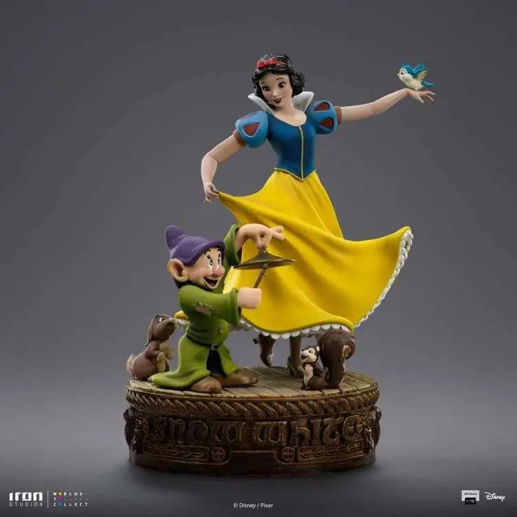DISNEY CLASSIC SNOW WHITE ANDTHE SEVEN DWARVES 1/10 STATUE