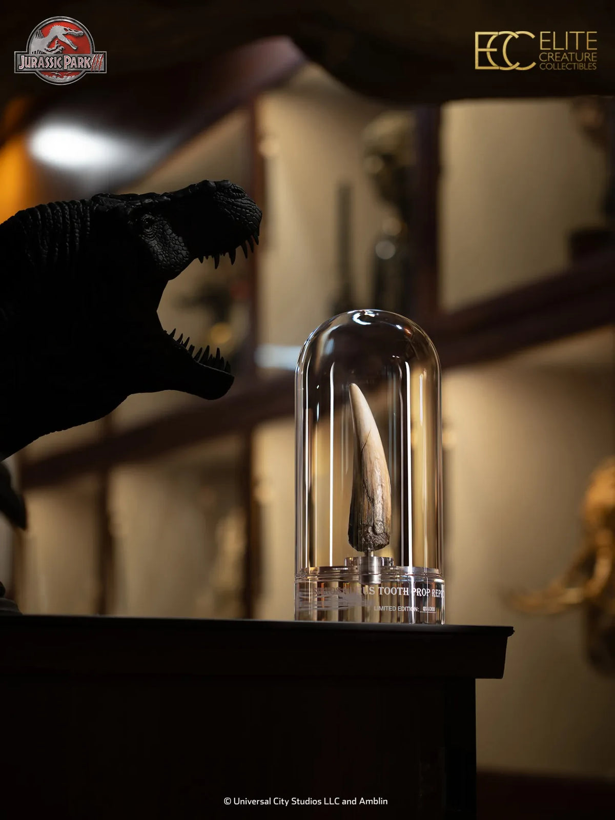 JURASSIC PARK III  SPINOSAURUS TOOTH PROP REPRODUCTION