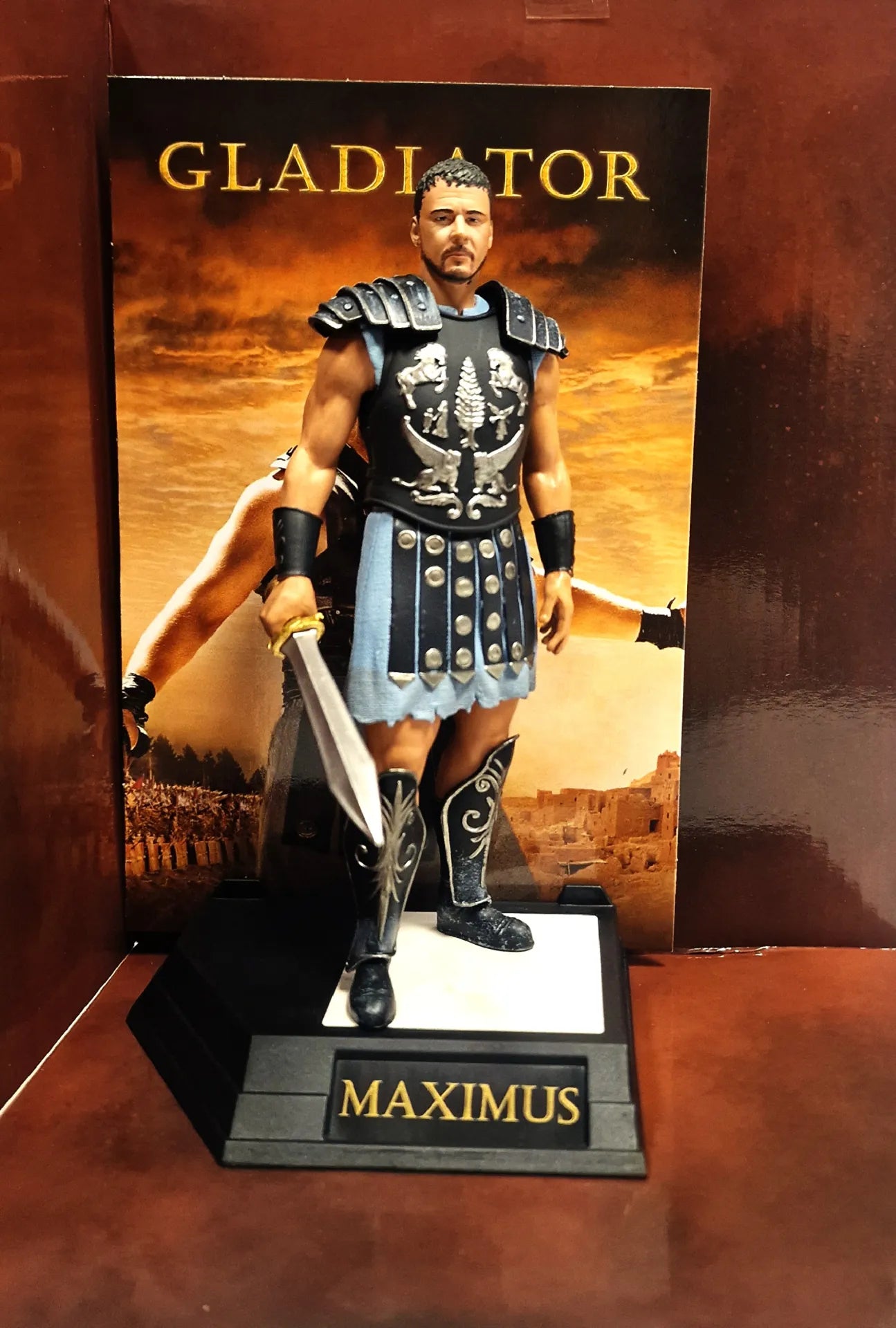 MOVIE MANIACS MAXIMUS DECIMUS MERIDIUS GLADIATOR 6" POSED FIGURE