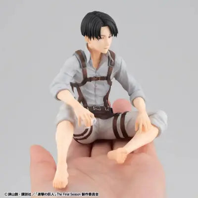 ATTACK ON TITAN PALM SIZE SQUAD CAPTAIN LEVI G.E.M. STATUE