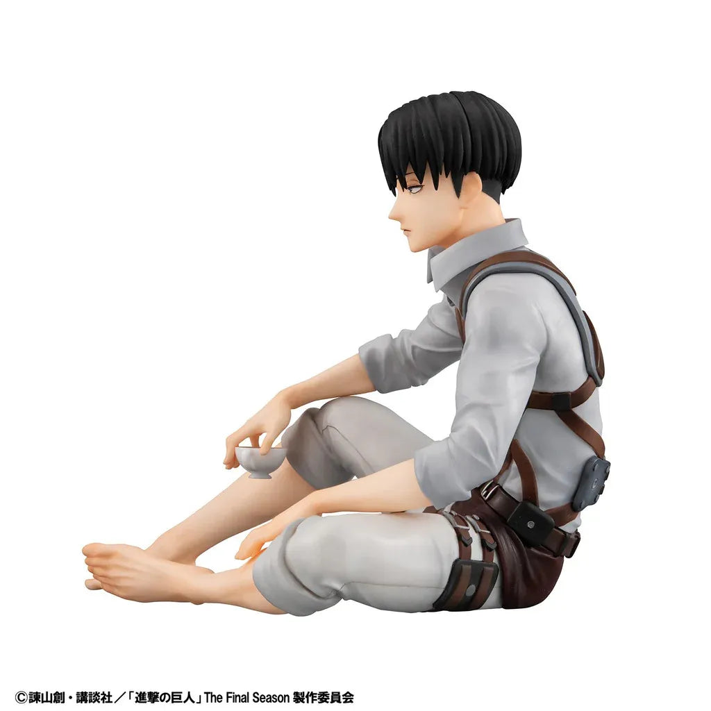 ATTACK ON TITAN PALM SIZE EREN & SQUAD CAPTAIN LEVI G.E.M. STATUE SET