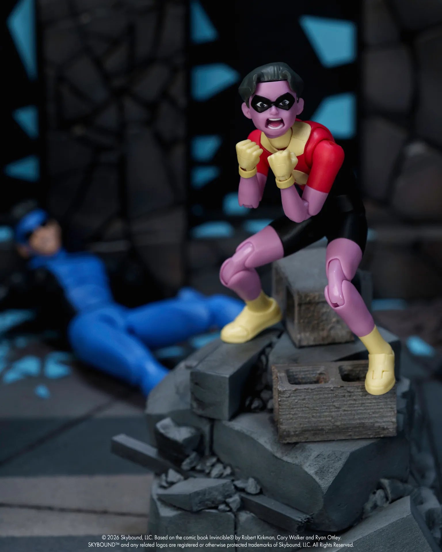 INVINCIBLE INVINCIBLE WITH KID OMNI MAN & CONQUEST LIMITED ACTION FIGURE SET(3)