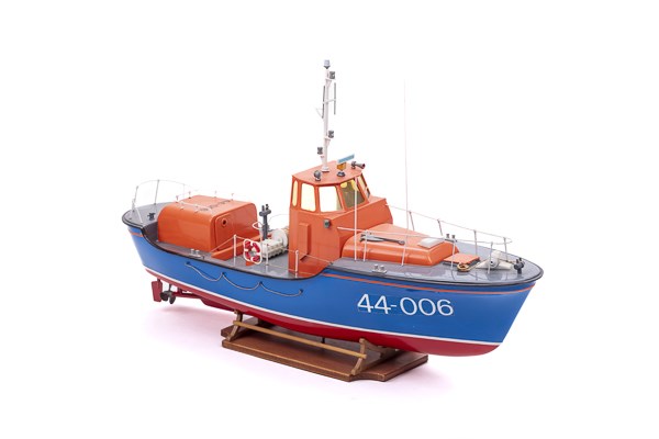 1:40 RNLI Waveny Lifeboat Plastic hull photomanual