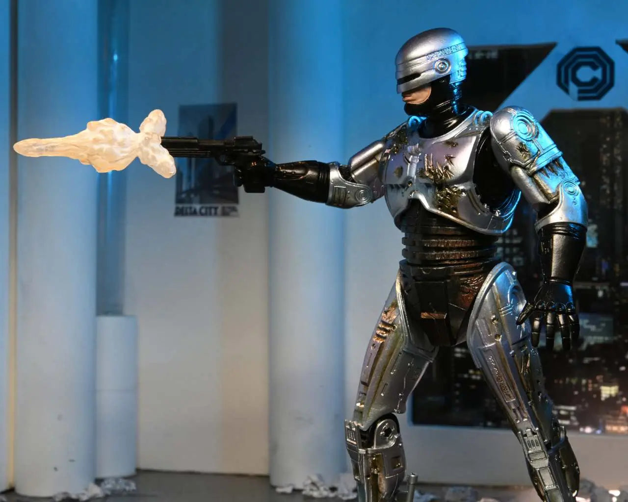 ULTIMATE ROBOCOP BATTLE DAMAGED W/ CHAIR