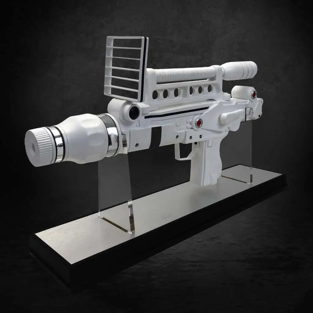 007 MOONRAKER LTD ED PROP REPLICA