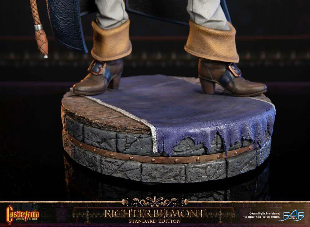 CASTELVANIA RICHTER BELMONT STATUE