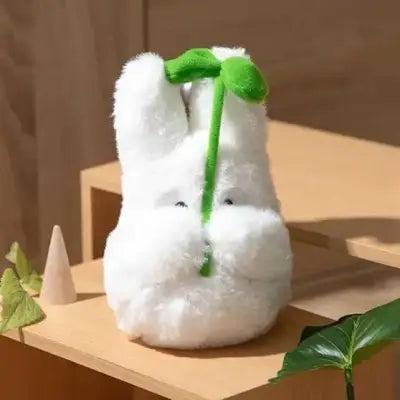 MY NEIGHBOR TOTORO NAKAYOSHI WHITE PLUSH WITH LEAF