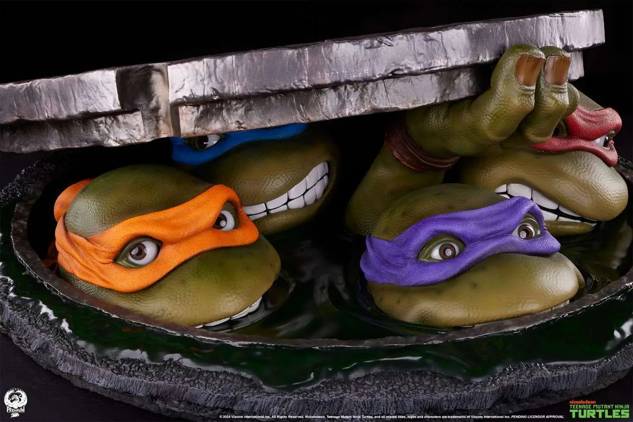 TMNT UNDERGROUND  1:1 SCALE DIORAMA