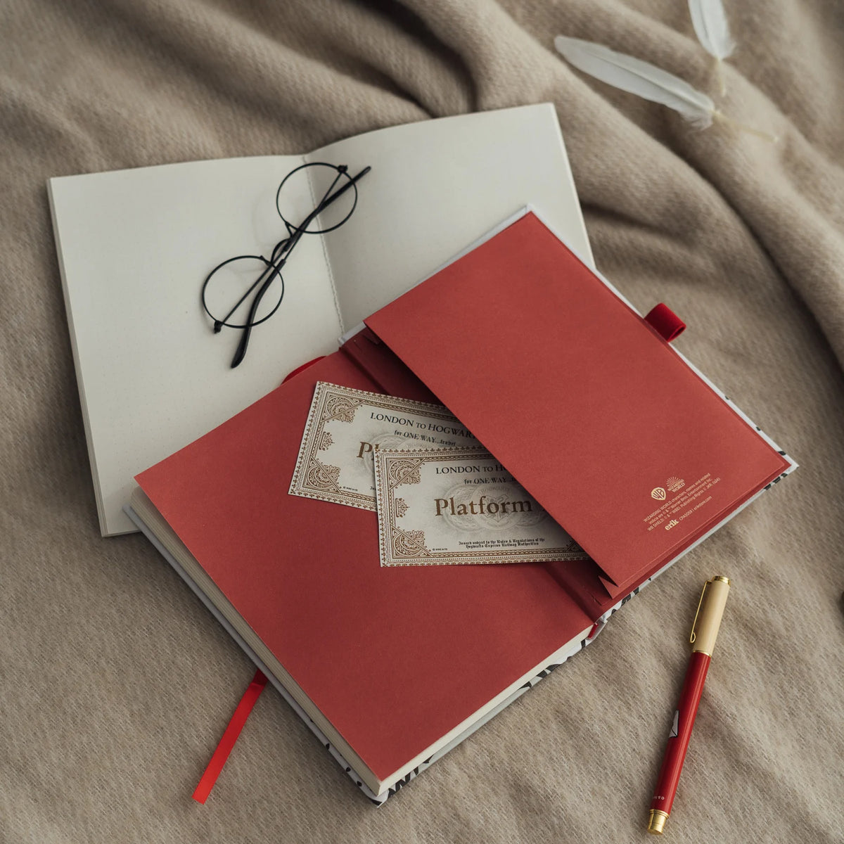HARRY POTTER - Hedwig - A5 Premium Notebook with pen