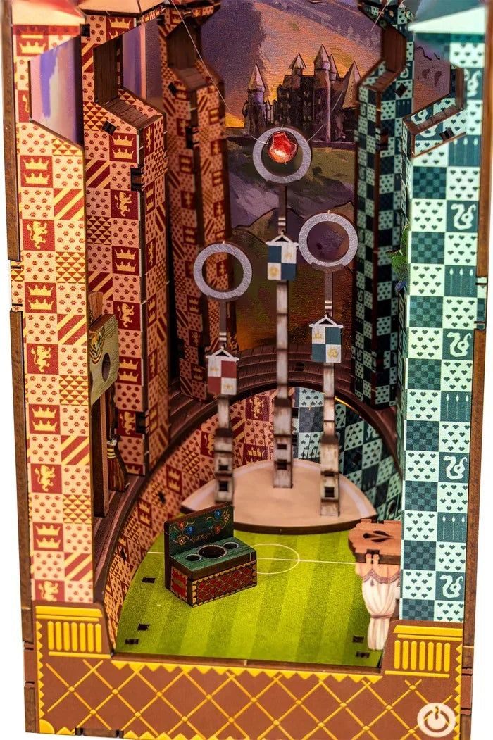 HARRY POTTER - BOOK NOOK KIT - Quiddich Field - 124pc + LED Light