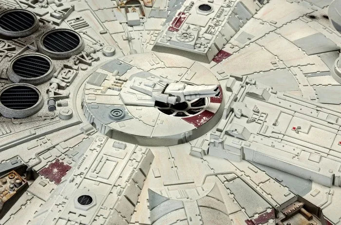 STAR WARS A NEW HOPE - Millennium Falcon - Model Kit 1/72