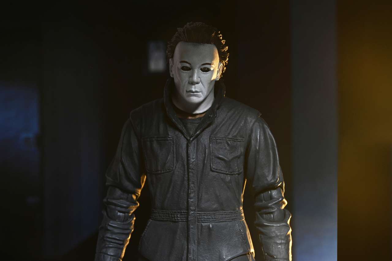 HALLOWEEN RESURRECTION - Michael Myers - Ultimate Figure 17cm