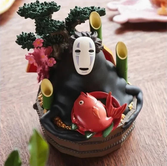SPIRITED AWAY - No Face Golden Bucket & Bamboos - Diorama 18cm