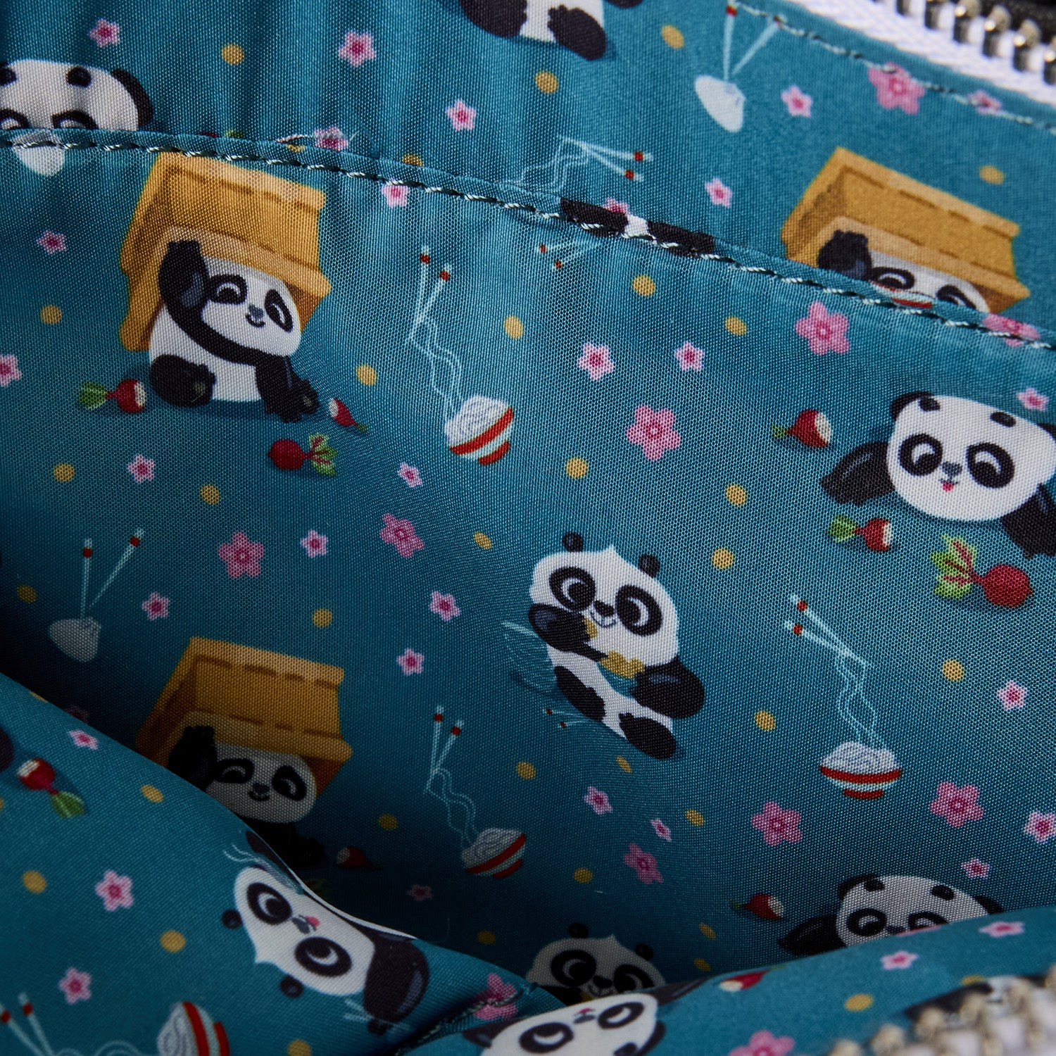 KUNG FU PANDA - Po - Tote Bag LoungeFly