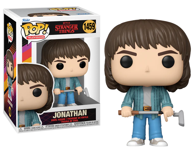 STRANGER THINGS S4 - POP TV N° 1459 - Jonathan with Golf Club