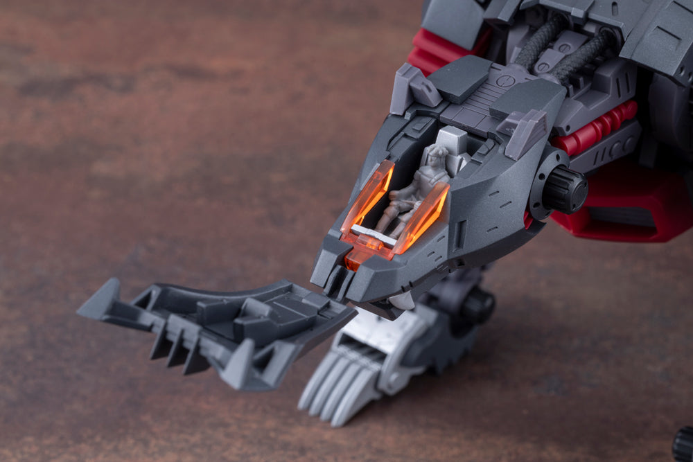 ZOIDS - HMM Lihgtning Saix Irvine Special 2000 - Model Kit 26.5cm