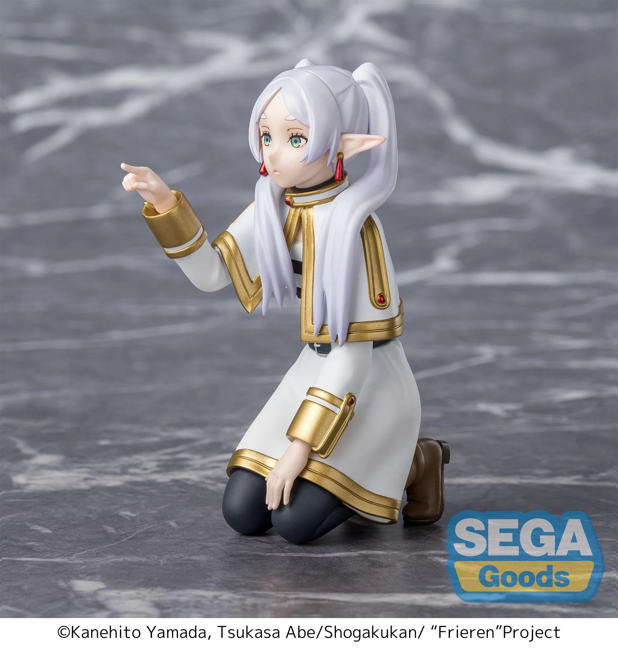 FRIEREN - Frieren Poking Something - Figure PM Perching 10cm