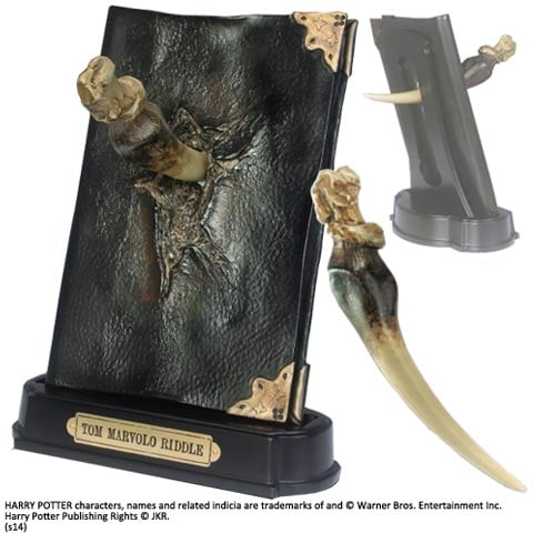 HARRY POTTER - Basilisk Fang and Tom Riddle Diary