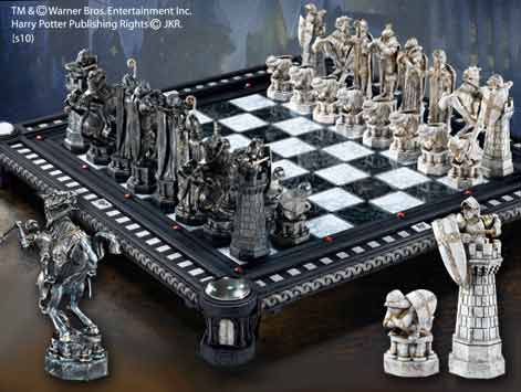 HARRY POTTER - The Final Challenge Chess Set