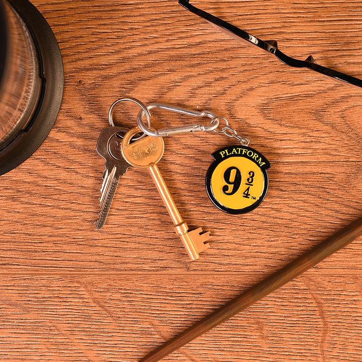 HARRY POTTER - Platform 9 3/4 - 3D Keychain