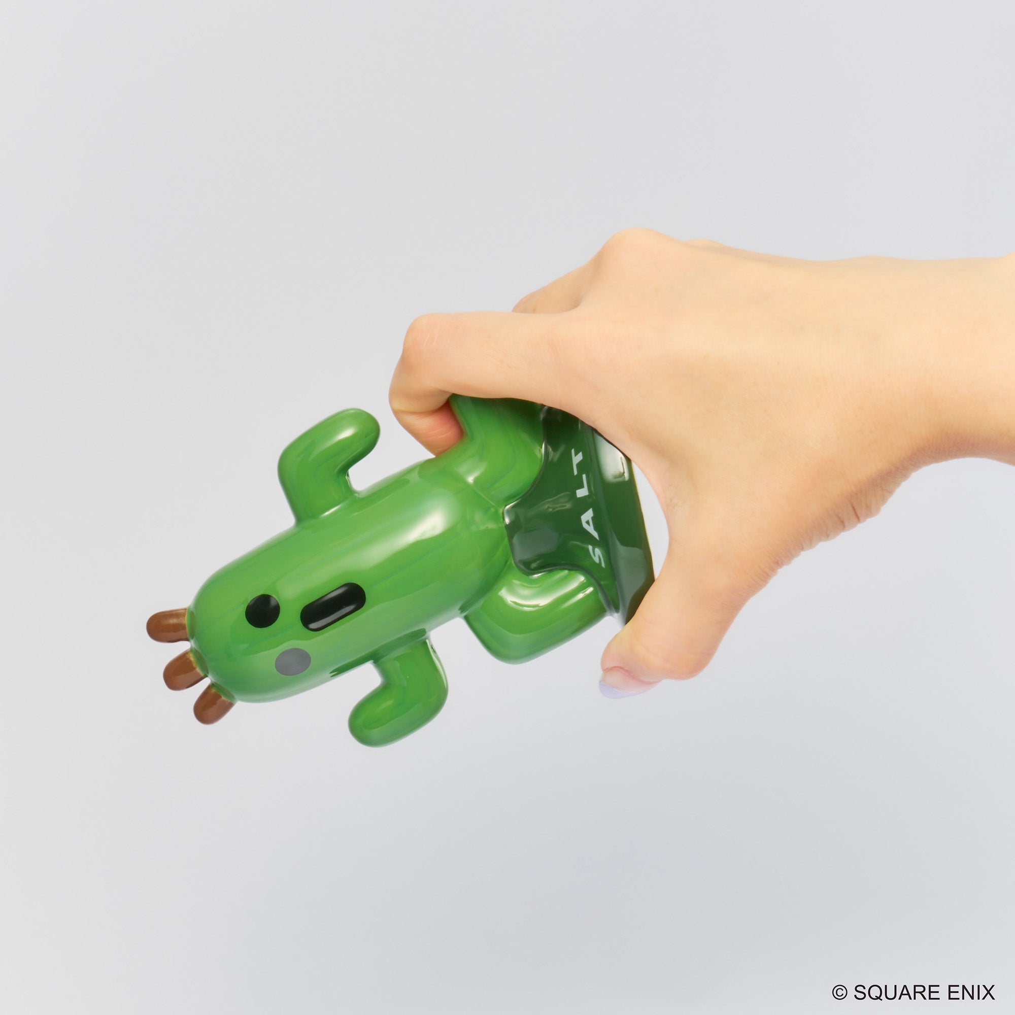 FINAL FANTASY - Salt and Pepper Shaker set - CACTUAR