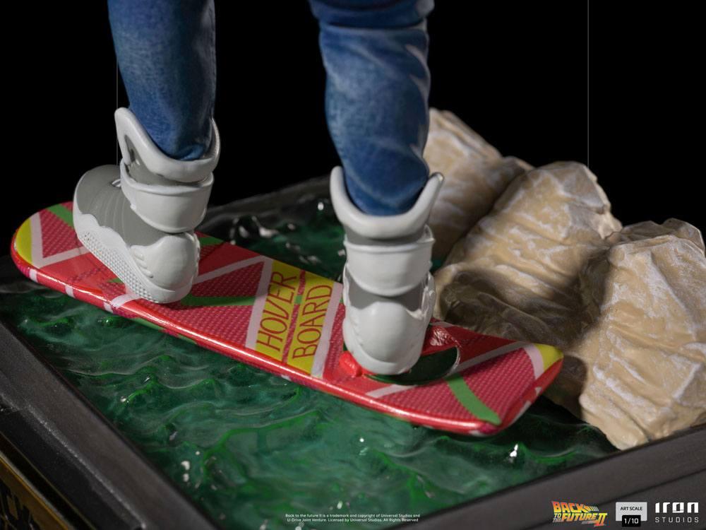 BACK TO THE FUTURE - Marty on Hoverboard - Statuette ArtScale 22cm