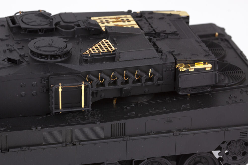 Leopard 2 A7V  TAMIYA