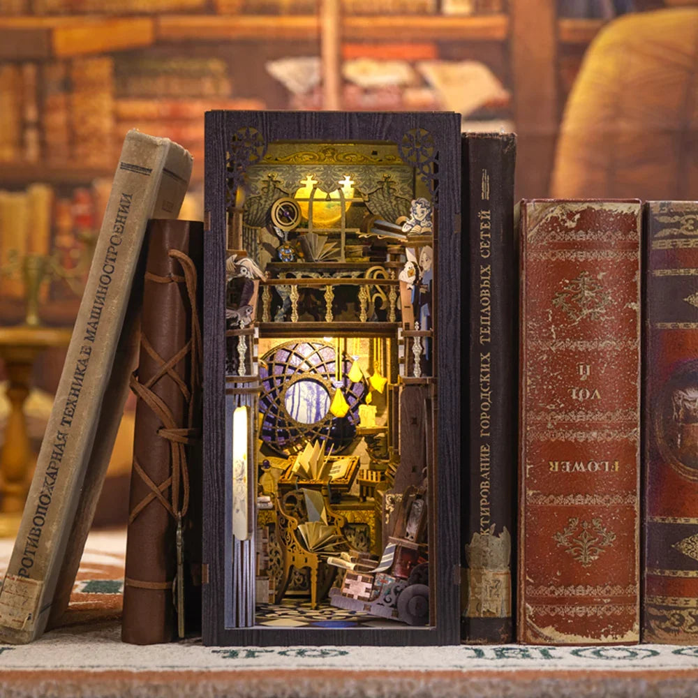 BOOK NOOK KIT - DIY - Nebula Common Room - 350pc + LED Light