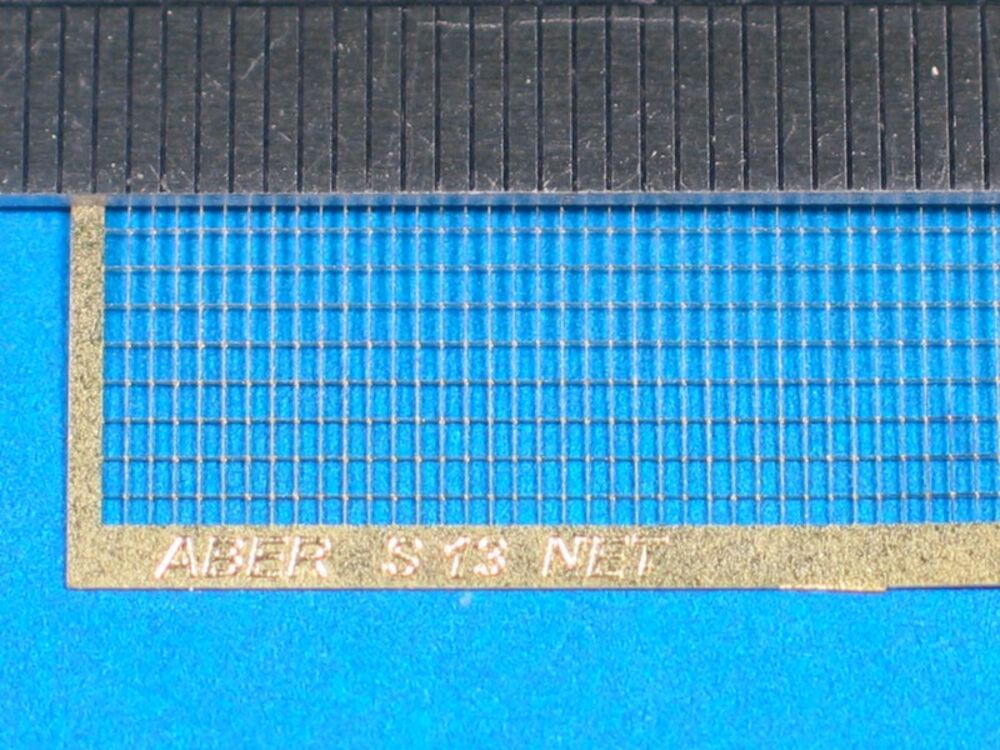 Nets and drilled plates ( 18 models -80x45mm )