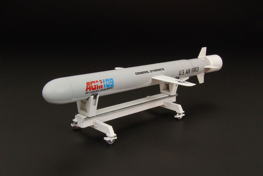 AGM-109 TOMAHAWK