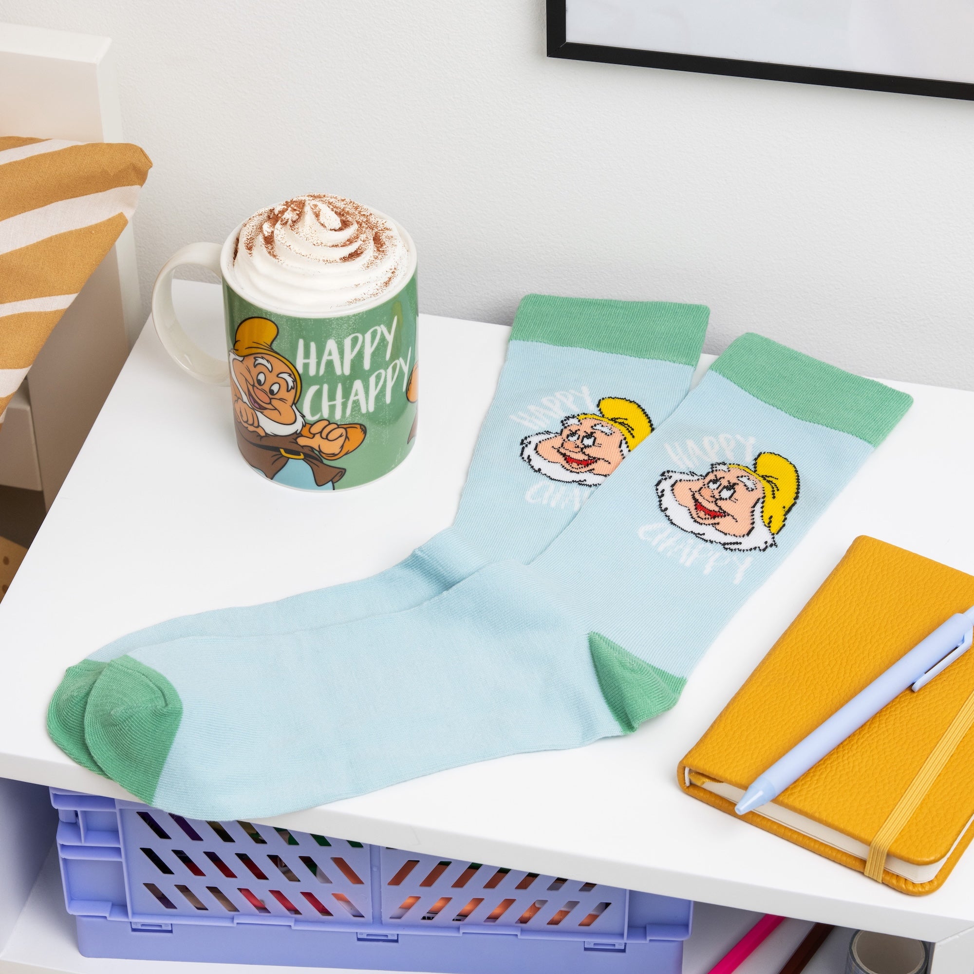SNOW WHITE - Happy - Mug and Socks