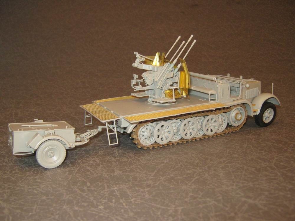 2 cm Flakvierling 38 Selbstfahrlafette (Sd.Kfz.7/1 early version)