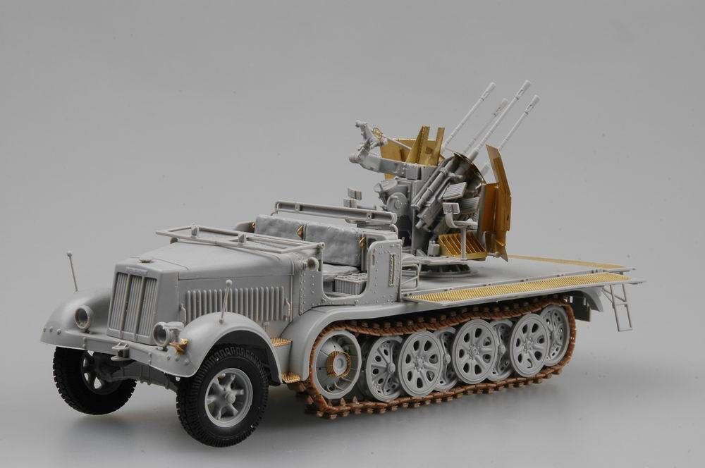 2 cm Flakvierling 38 Selbstfahrlafette (Sd.Kfz.7/1 early version)