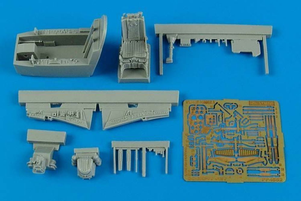 Yak-38M Forger A cockpit set for TRU